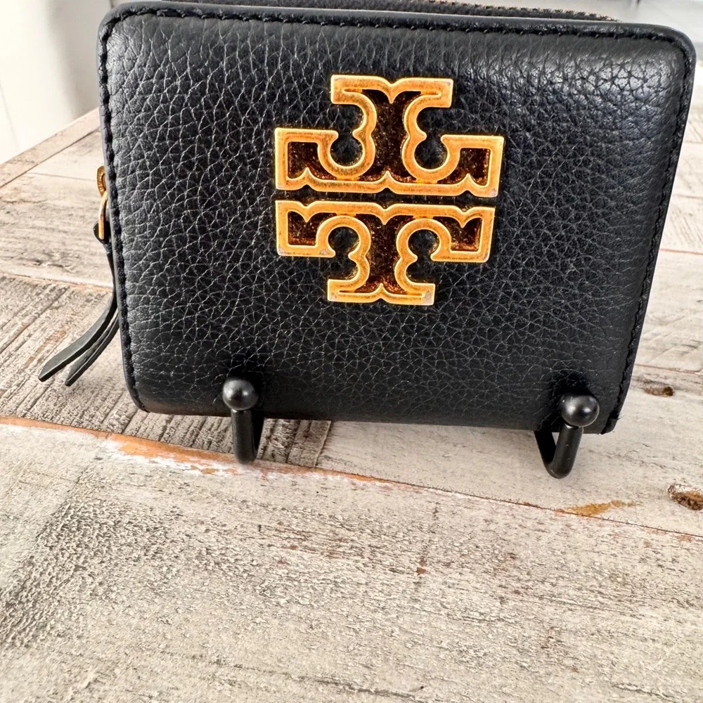 Tory Burch Britten Mini Wallet Black Pebbled Leather Gold Logo Bifold Zip Coin